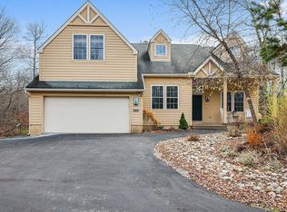 114 Anatomig Rd, Pocono Pines, PA 18350