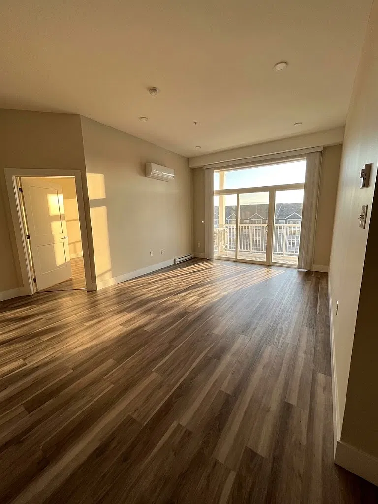 101 Roselin Court — Photo 1
