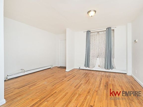 4th image of 162 W 133rd St #1R