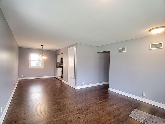 4th image of 101 N Warwick Ave