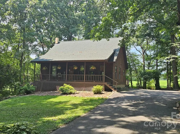 44 Kennington Ln, Statesville, NC 28625