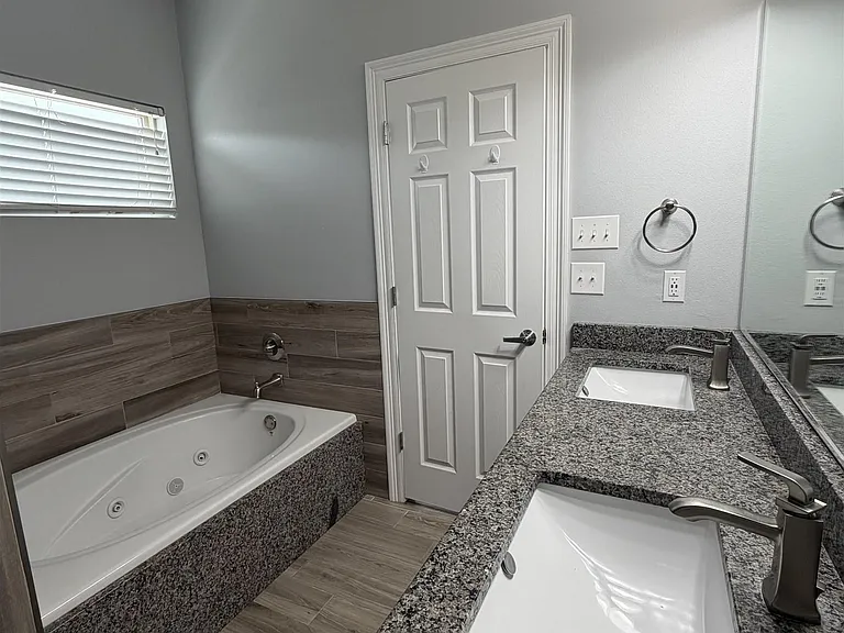 1046 Sedona Pines Dr — Photo 13