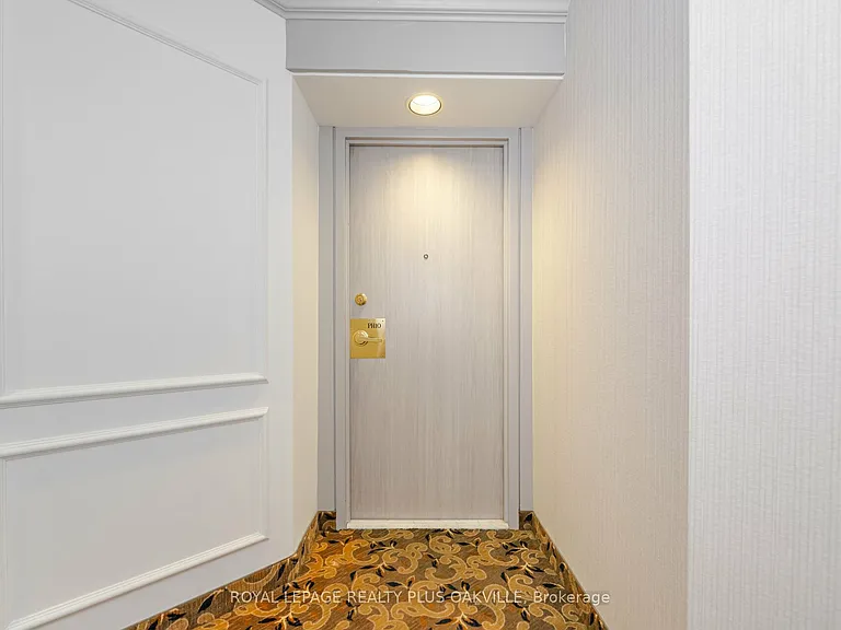2177 Burnhamthorpe Rd W #1810 — Photo 3