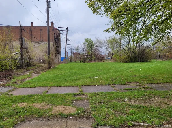 3358 Rochester St, Detroit, MI 48206