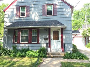 819 N Superior St, Appleton, WI 54911