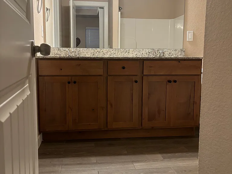 533 Vee St — Photo 12