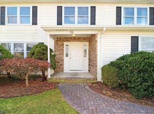 36 Dartmoor Rd, East Hanover, NJ 07936