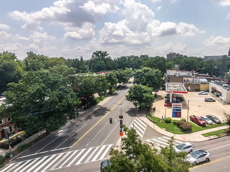 5100 Conn Ave — Photo 19