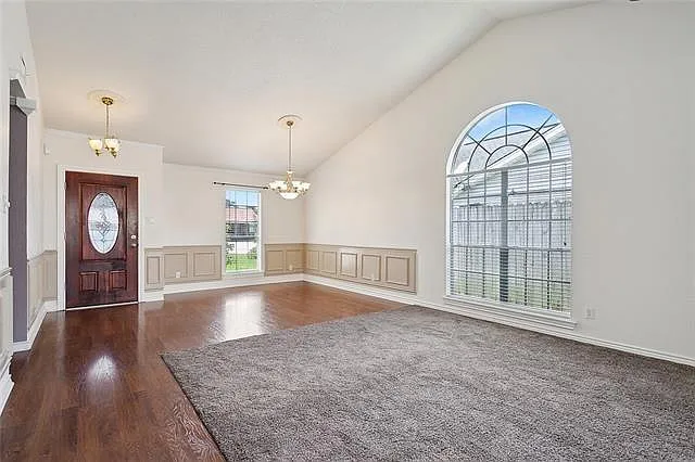 1109 Marlowe Ct — Photo 3