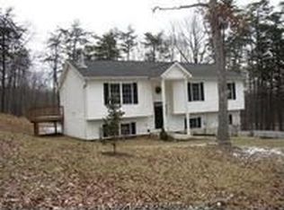 521 Logger Dr, Gore, VA 22637