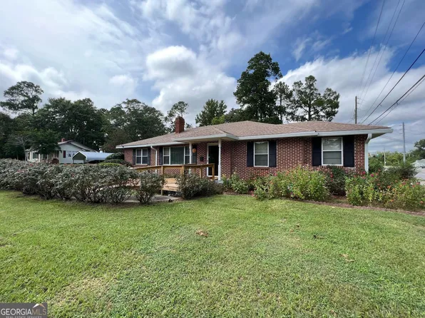 102 Chandler St, Tennille, GA 31089