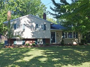 38380 Hurricane Dr, Willoughby, OH 44094