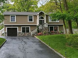 2 Hale Rd, East Brunswick, NJ 08816