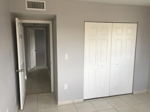 13940 Lake Placid Ct APT D22, Miami Lakes, FL 33014