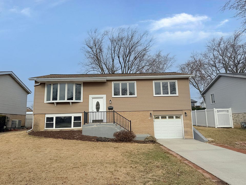 1st image of 9008 Sycamore Dr