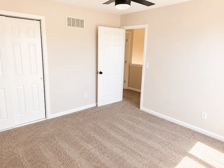 Windsor Townhomes Community — Photo 60