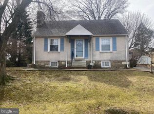 914 Arnold St, Philadelphia, PA 19111