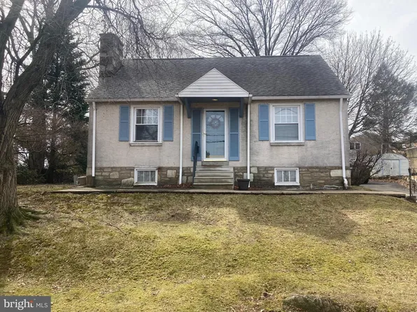 914 Arnold St, Philadelphia, PA 19111