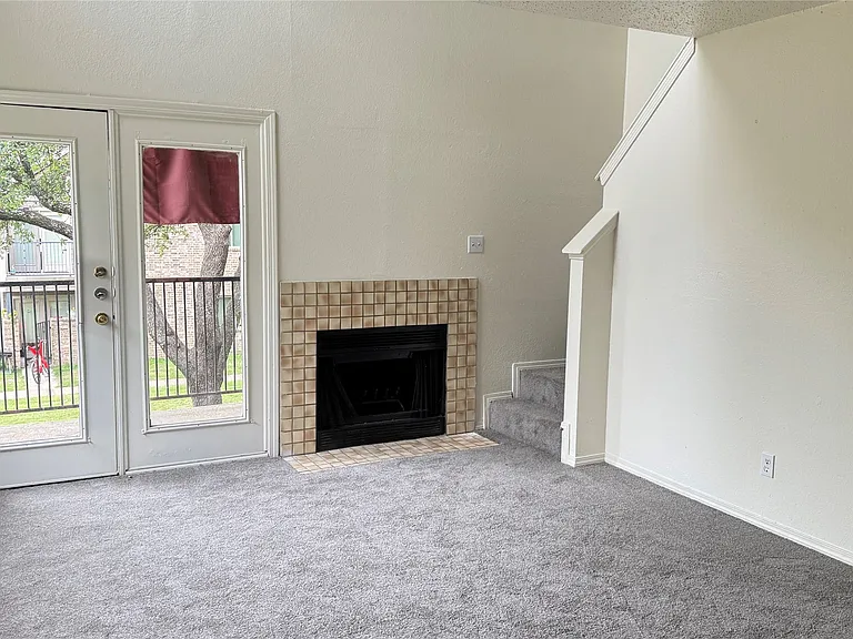 9833 Walnut St #201 — Photo 7