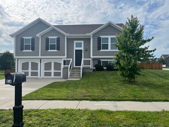 947 N Cypress Cir, Kearney, MO 64060