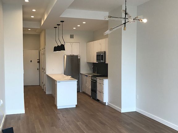 3rd image of 315 7th Ave APT 8E