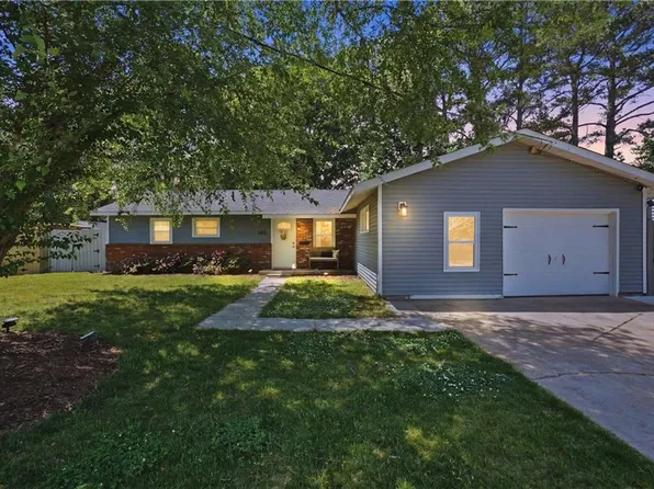 417 Pallets Rd, Virginia Beach, VA 23454