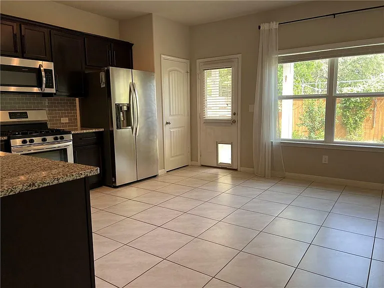 1140 La Conterra Blvd — Photo 26