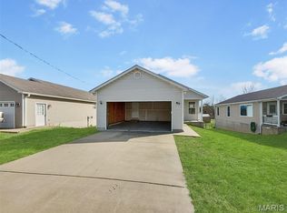 1464 Meramec Ave, Pacific, MO 63069