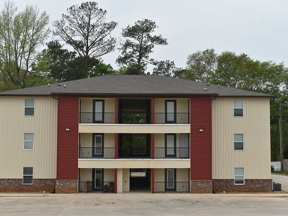 204 Fairchild Dr #B