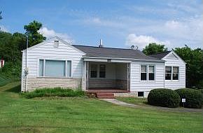 1st image of 319 Grande Avenue Ext