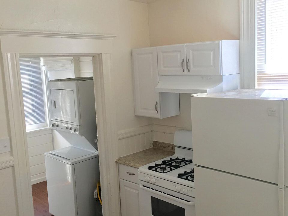 1st image of 34 W Willow St