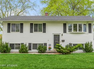 341 Thelma Ct, Wheeling, IL 60090