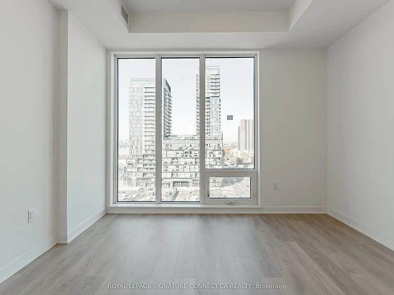 1185 Dupont St #908 — Photo 8