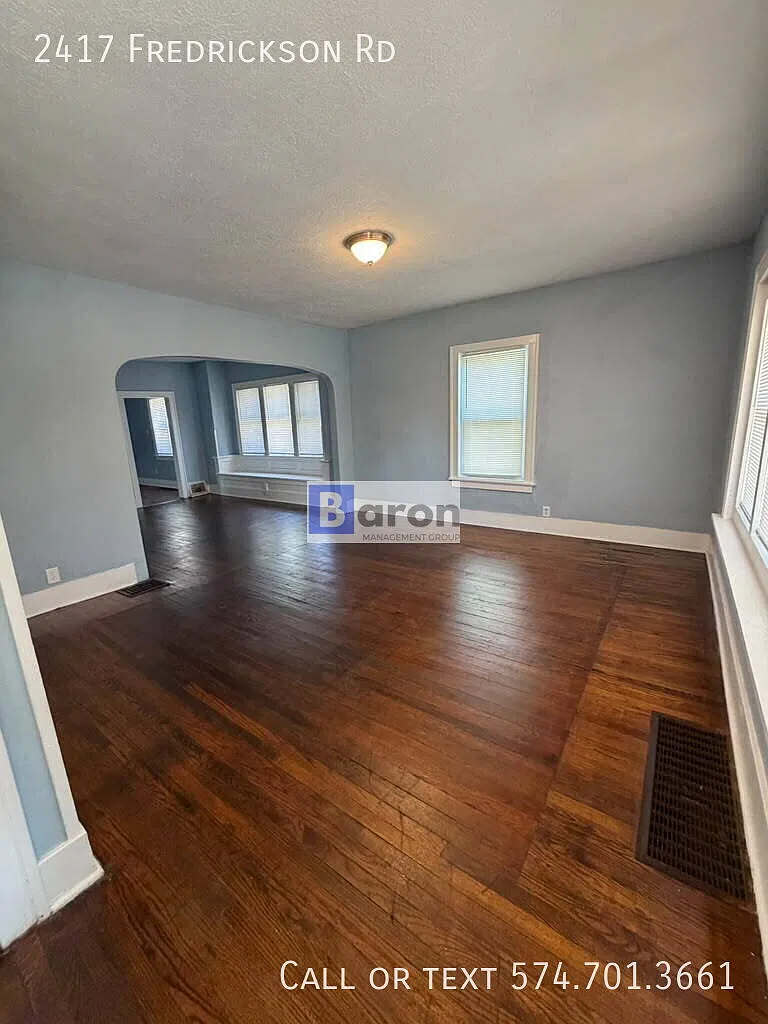 "Charming 4-Bed in South Bend!" — Photo 3