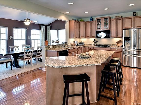 2nd image of 3301 Newland Ct