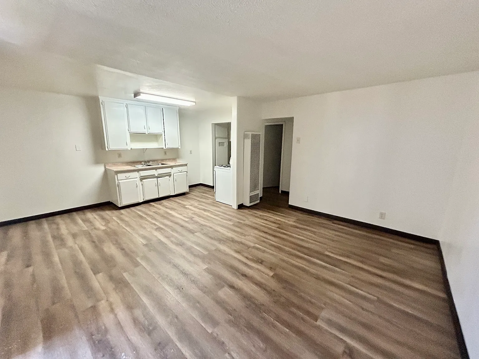 1 bed, 1.0 bath, $950 — Photo 2