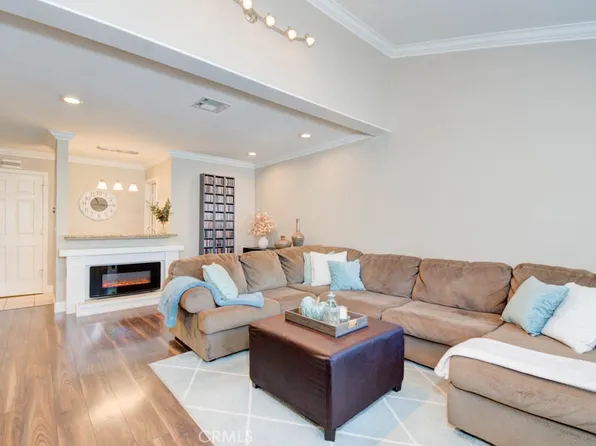 900 W Sierra Madre Ave APT 65, Azusa, CA 91702