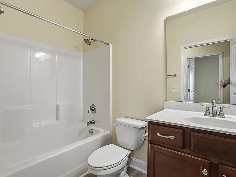 52 Woodwater Cir — Photo 34