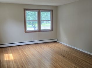 301 2nd St APT 4, Excelsior, MN 55331