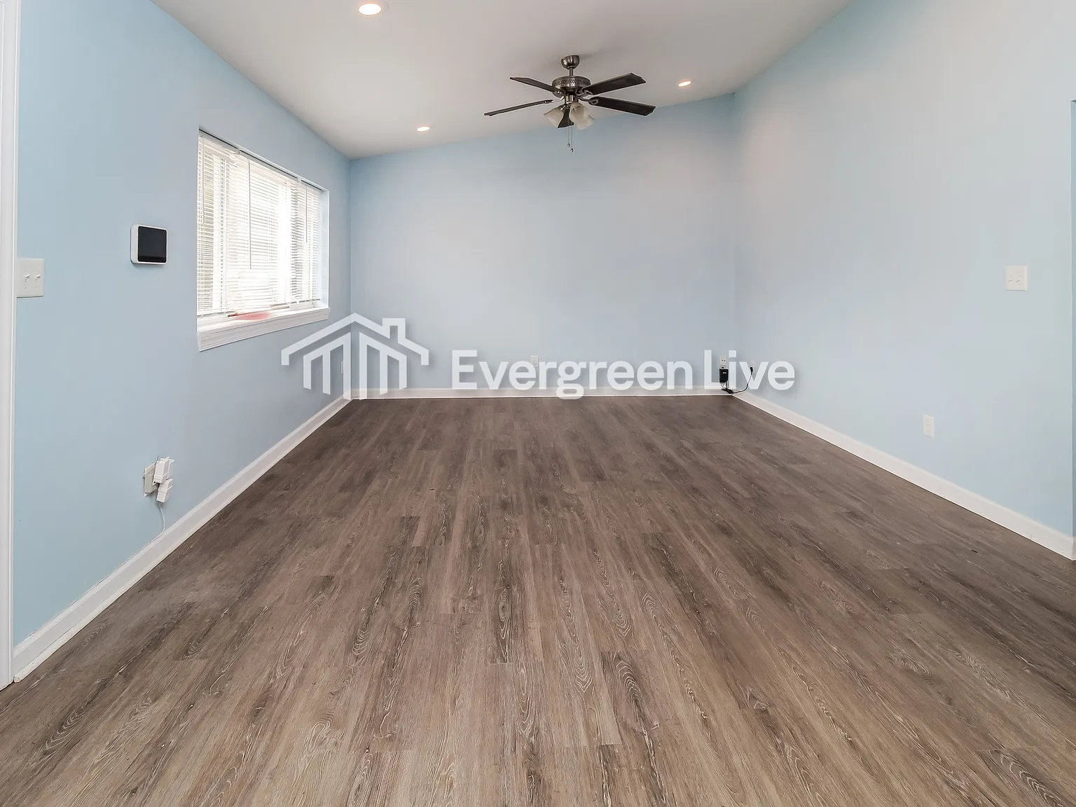 4 bed, 2.5 bath, 1580 sqft, $2,495 — Photo 3
