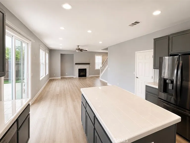33012 Seville St — Photo 8