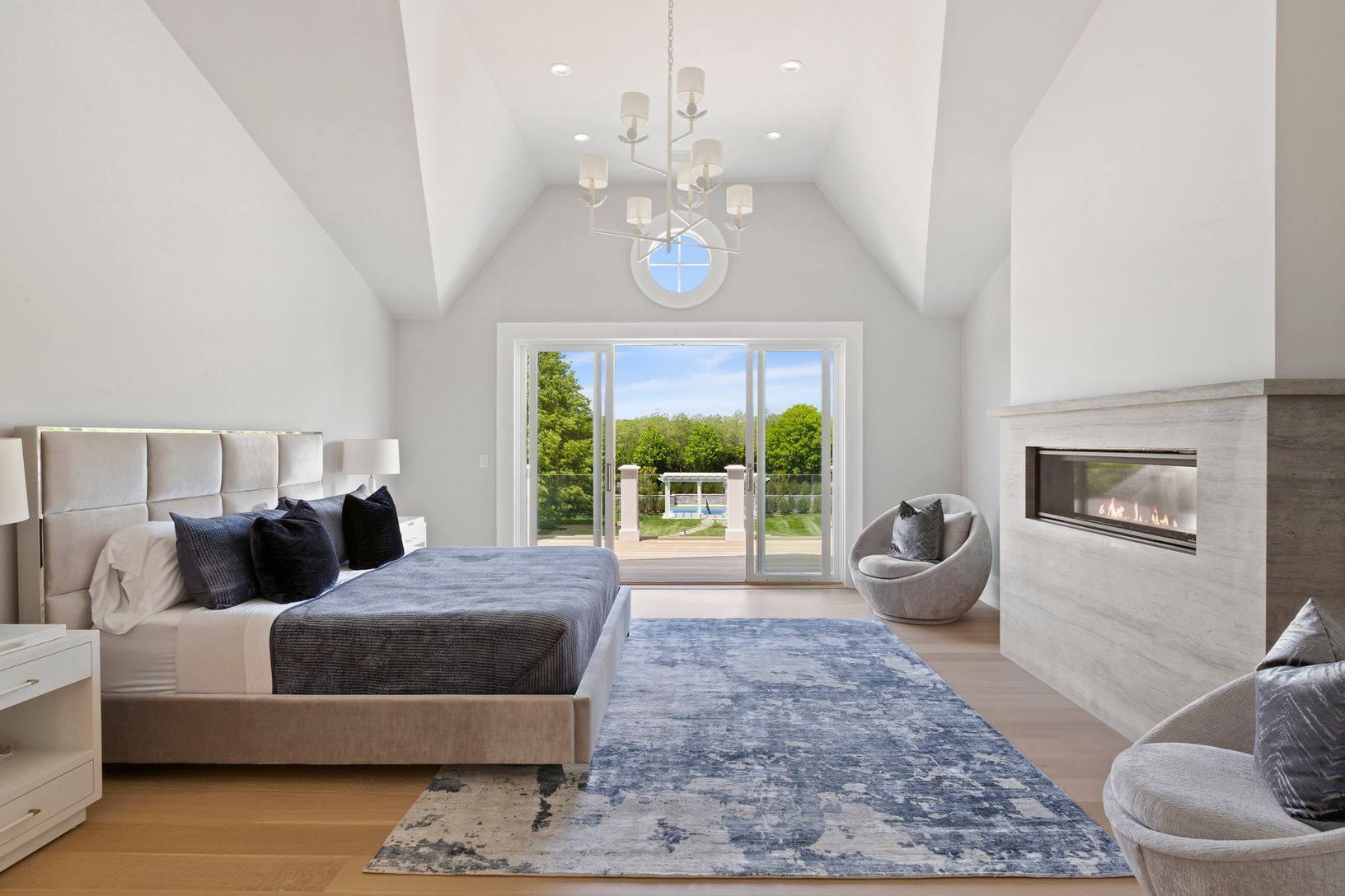 63 Duck Pond Ln, Southampton, NY 11968 Out East