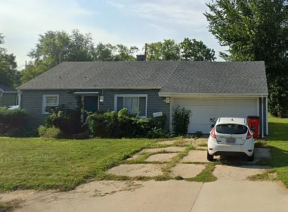 711 Bethume Ct — Photo 1