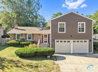 305 Geneva Rd, Glen Ellyn, IL 60137