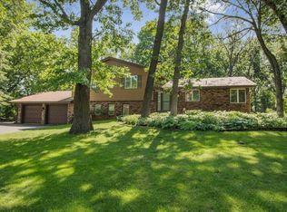 4406 Wood Duck Dr, Vadnais Heights, MN 55127