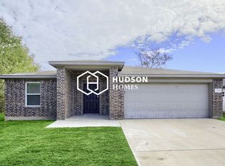 204 Flying Bridge Dr, Mabank, TX 75156