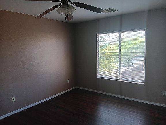 5th image of 11529 W Schleifer Dr