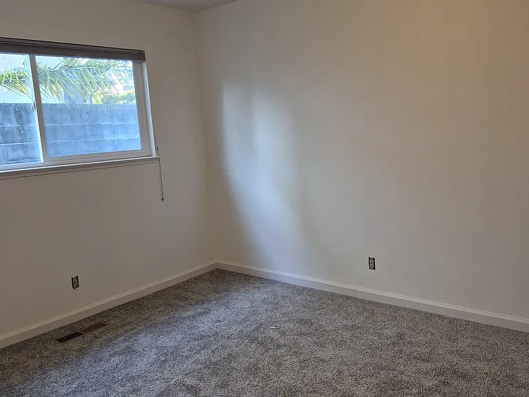 109 Corinne Ave — Photo 13