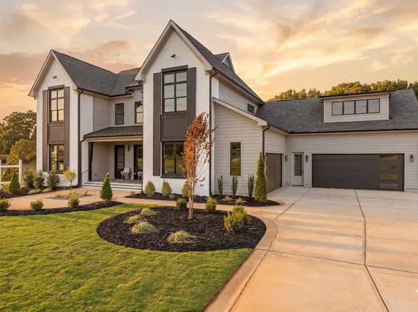 275 Forest Bridge Rd, Youngsville, NC 27596