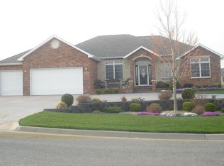 614 Quail Nest Rd, Winfield, KS 67156